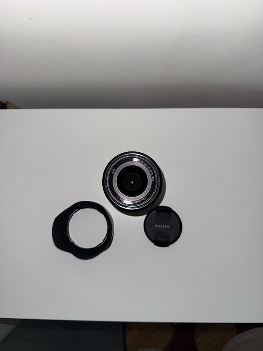 Sony FE 28-70mm f/3.5-5.6 OSS Full Frame - Excelente Estado