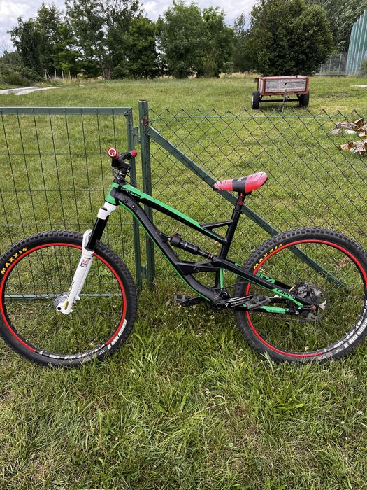 Sprzedam rower yt capra 2017