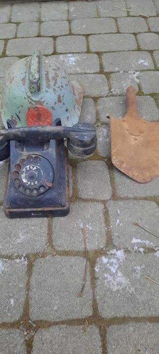 Телефон каска лопата