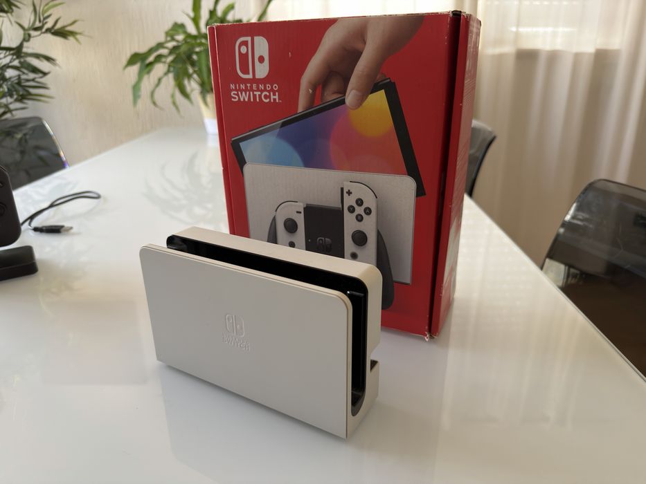 Nintendo Switch OLED