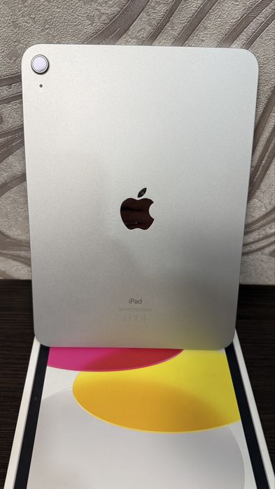 Продам Ipad 10  64 гб Wi Fi silver