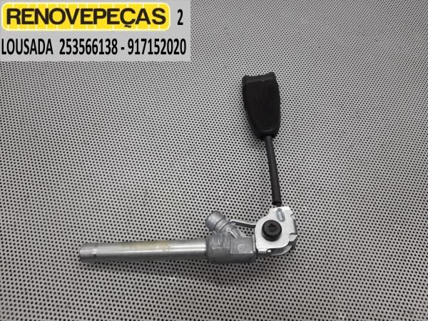 Encaixe de cinto frente direito OPEL Corsa D