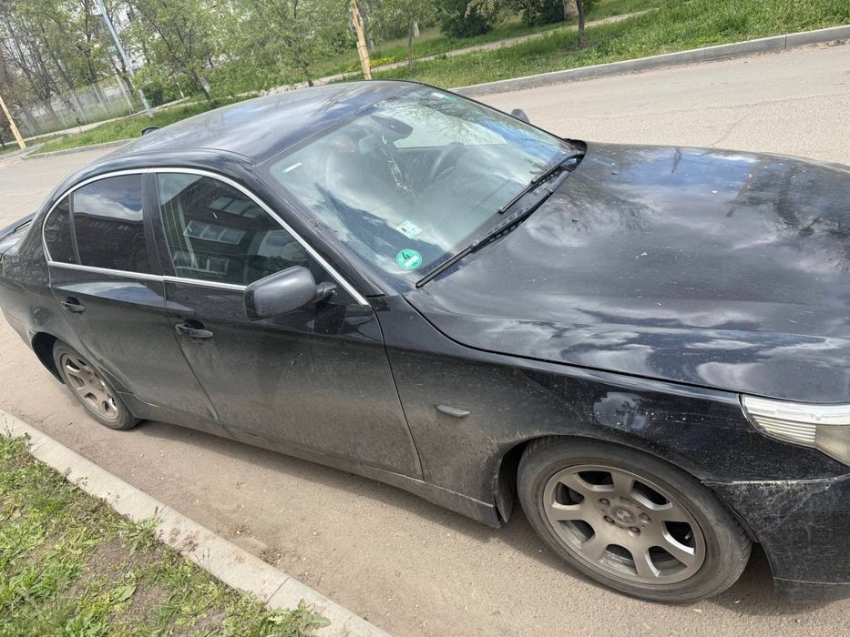 BMW E60 525d.