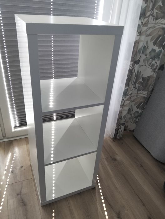 Regał Ikea bialy