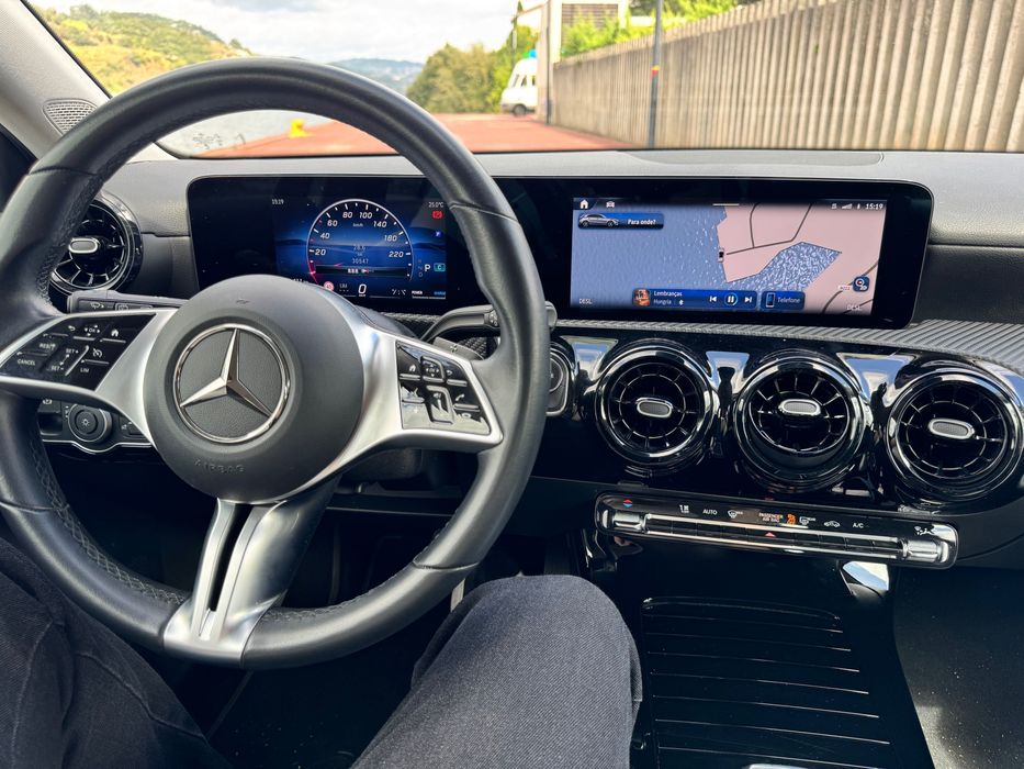 Mercedes Benz A200