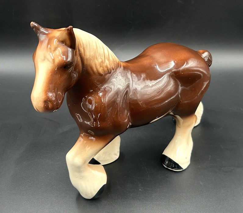 Figurka porcelanowa „Koń rasy Shire” Anglia