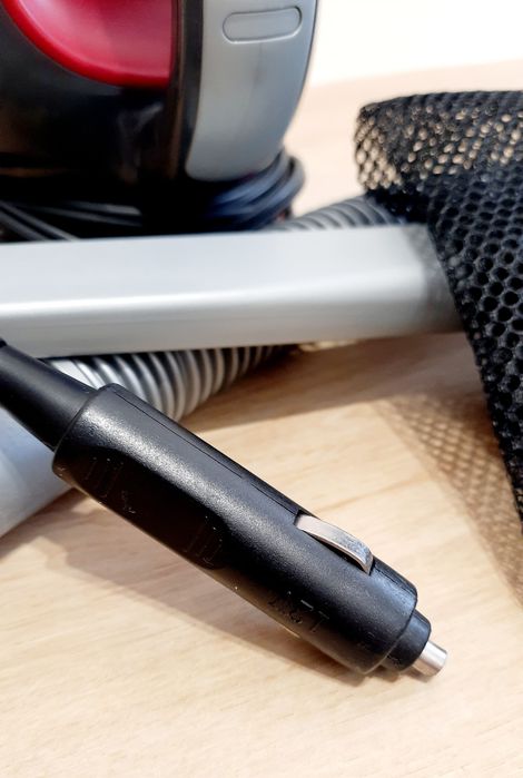 Samochodowy odkurzacz Black + Decker