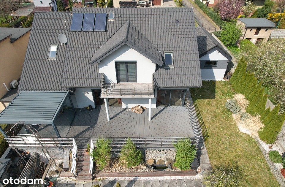 Przestronny dom z ogrodem, tarasem , blisko szkoły