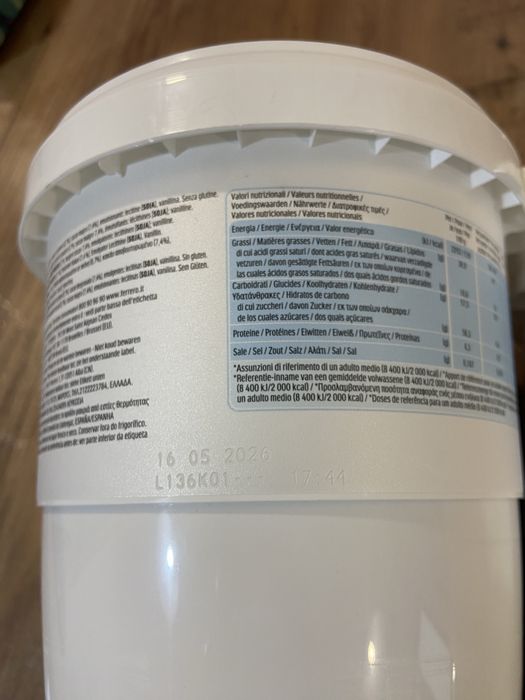 Vendo dois baldes de nutella 3kg cada