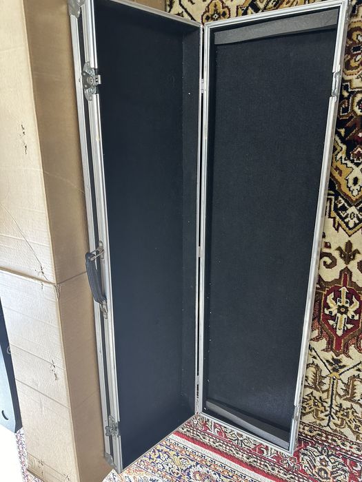 Korg Triton LE76 - Workstation com estojo incluído