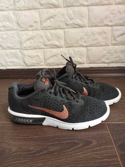 Жіночі кросівки Nike Air Max Sequent 2