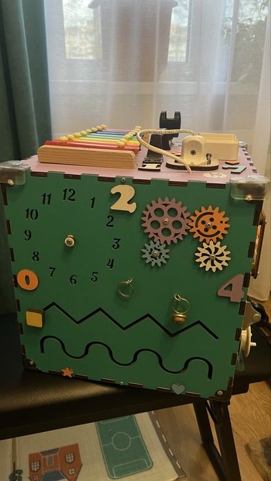 Бізікуб деревʼяний 30х30х3