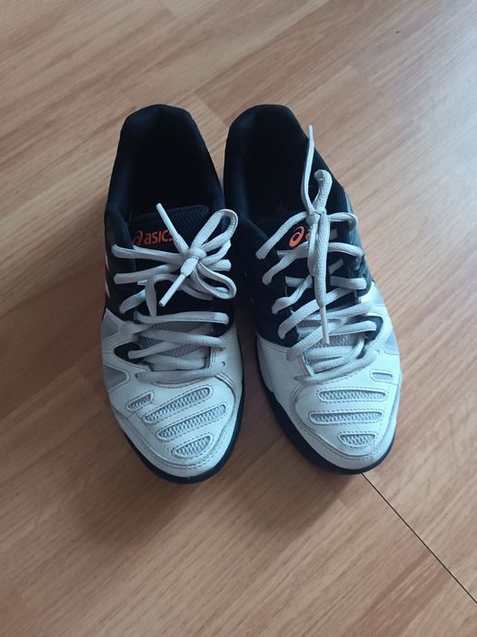 Продаю огирінальні дитячі кросівки Asics gel game розмір 34,5