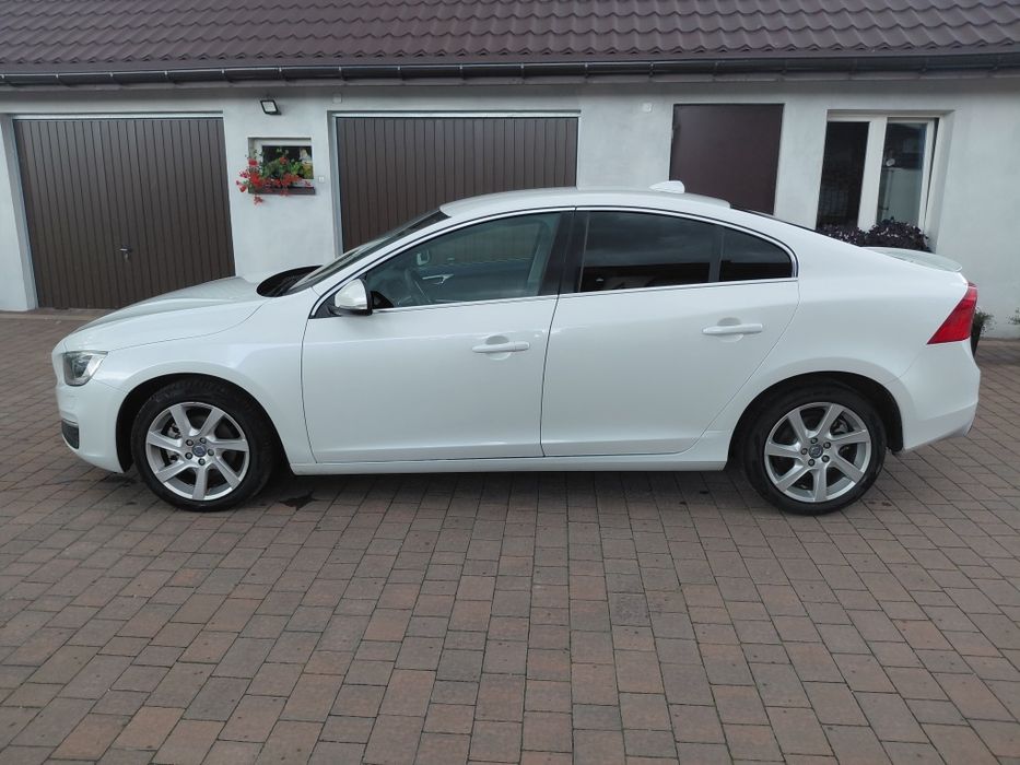 VOLVO S60 D4 181KM
