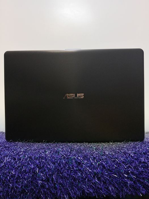 Ноутбук ASUS X542U