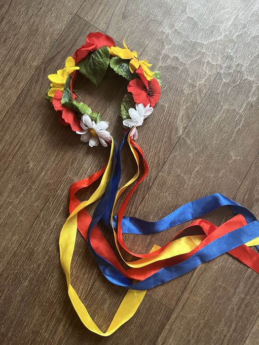Украінський віночок зі стрічками