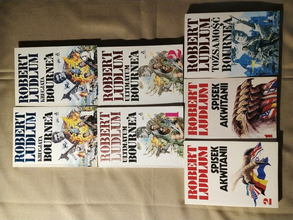 Robert Ludlum - Tożsamość, Krucjata, Ultimatum Bournea - Spisek Akwi.