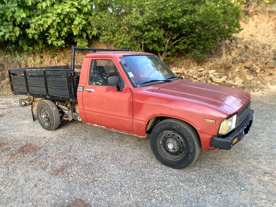 Toyota Hilux LN40 2.2 Diesel Caixa Aberta – 1983