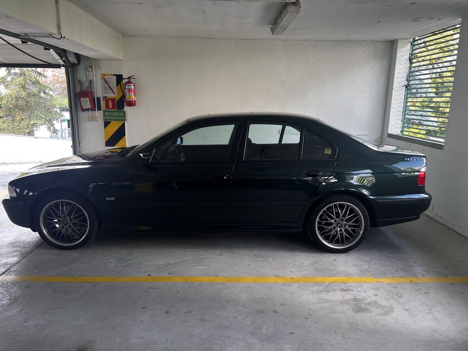 Bmw E39 520i.