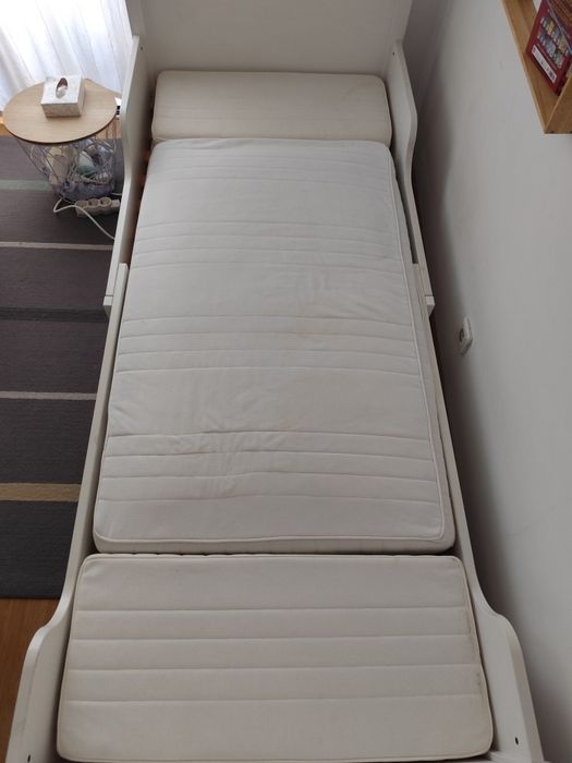 Cama evolutiva SUNDVIK c/ estrado - oferta de colchão  modular