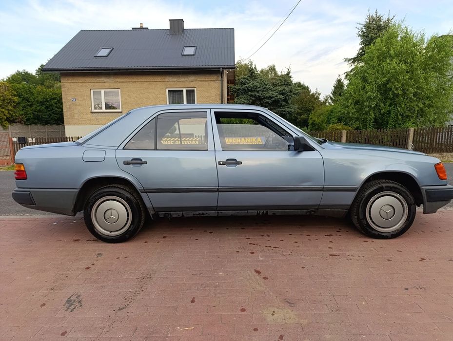 Mercedes-Benz W124