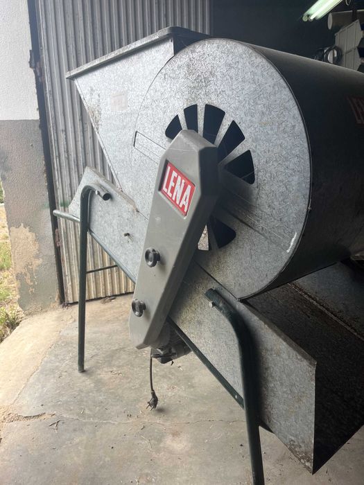 Tarara em chapa de zinco 220V