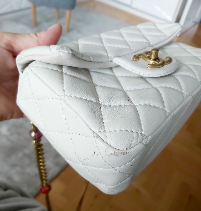 Chanel torebka ecru biała mała skóra naturalna łańcuszek