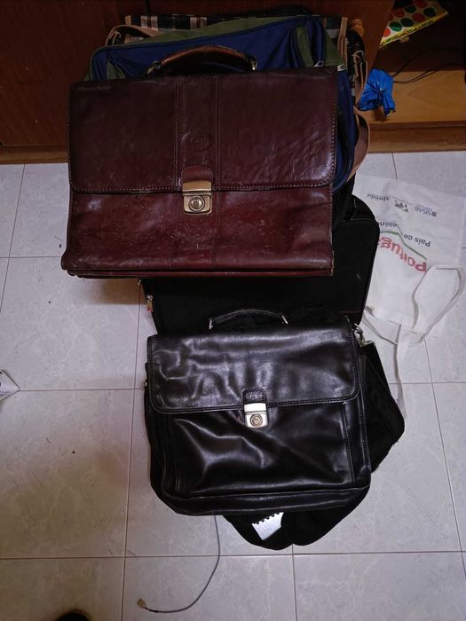 pastas de trabalho em pele, 3€