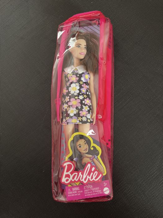 Lalka Barbie w etui
