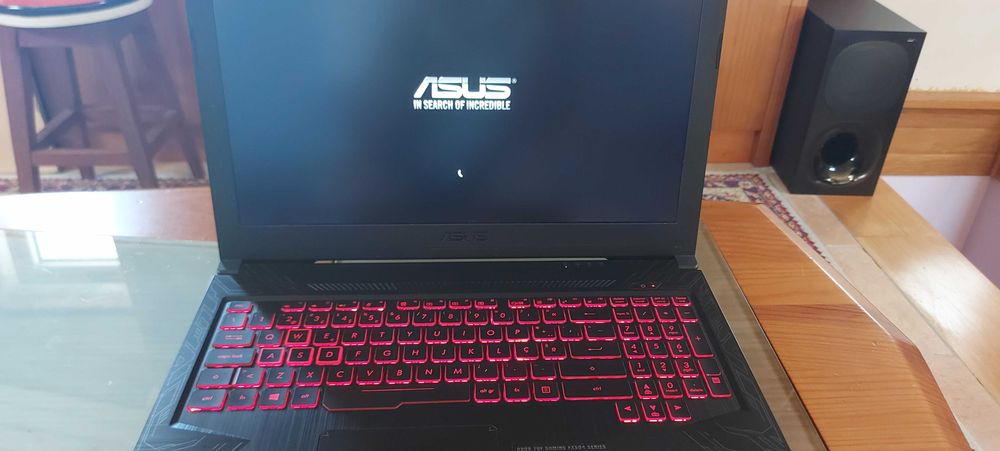 Portátil Asus TUF Gaming FX504GM