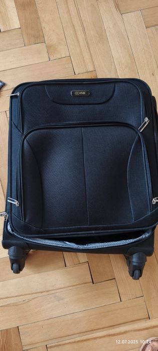 Walizka kabinowa Ochnik czarna materiał 50x40x22cmx