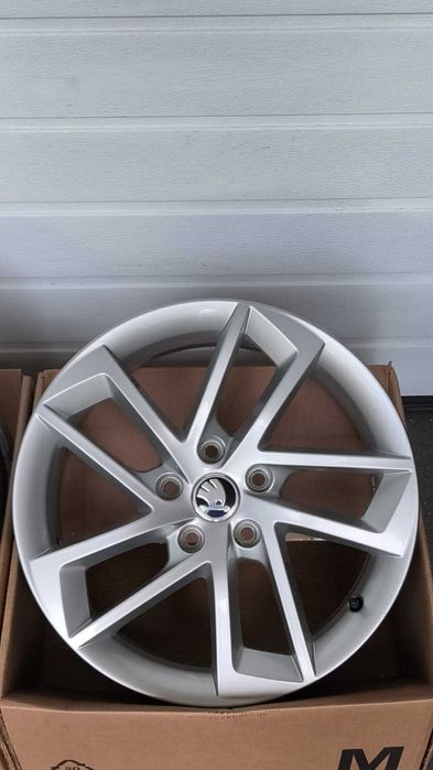 Felgi aluminiowe Skoda Octavia III II Superb II Vw  Seat Audi 17" 5x112 Et49 (OL841F)