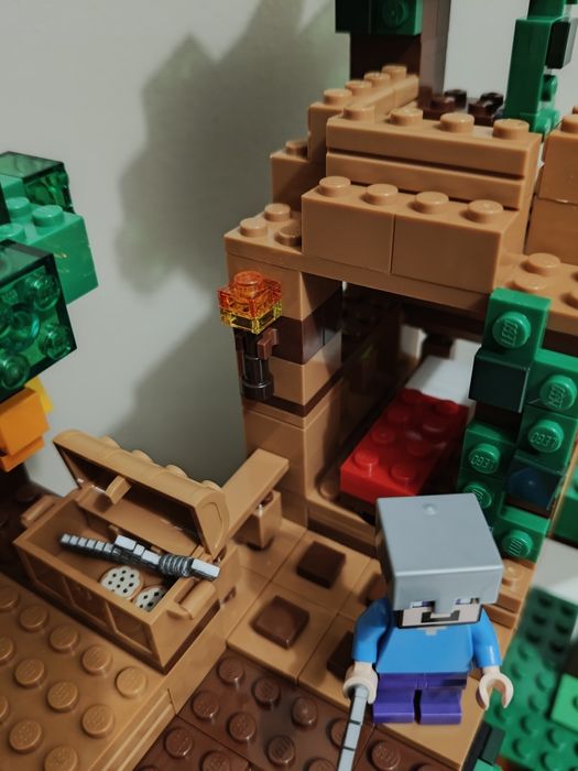 Klocki LEGO Minecraft 21125 Dom na drzewie kompletne