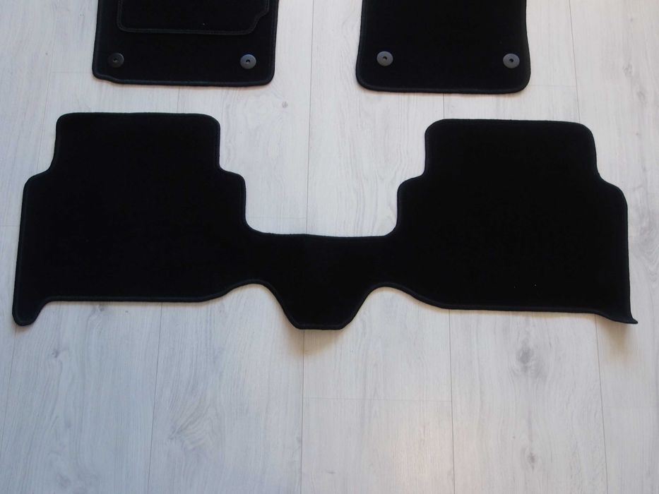 Dywaniki Welurowe VW TOURAN Rok 10-15 Idealnie Dopasowane STOPERY