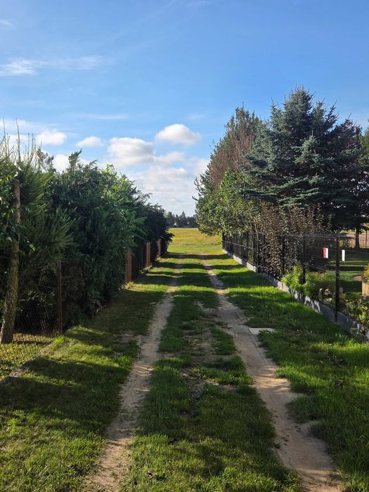 Borzęcin Duży, działka budowlana 1.500 m2 przy ślepej uliczce