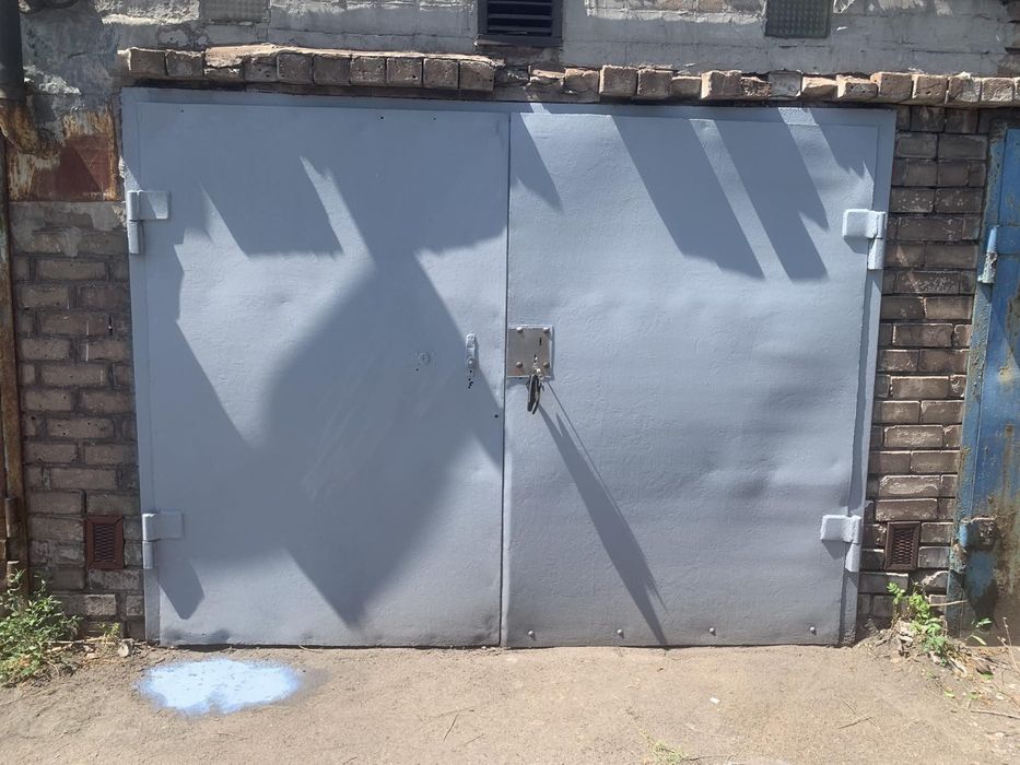 Продам капітальний гараж