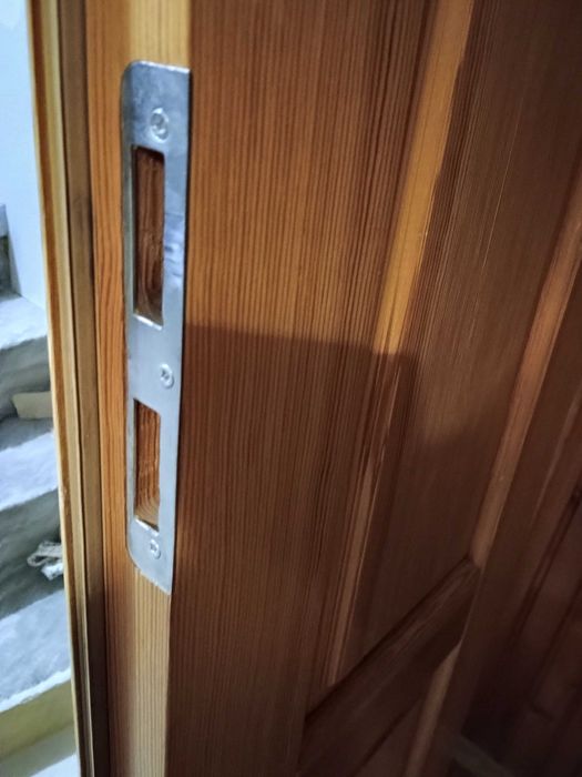 Sprzedam drzwi wewnętrzne drewniane