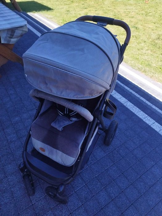 Wózek spacerówka Lionelo Bell