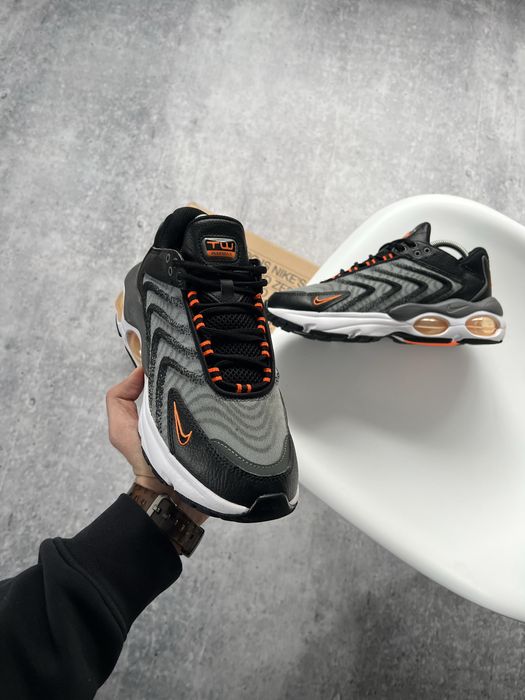 Оригінал! Nike Air Max TW NN Grey/Black/Orange, 42: (26,5 см) Як Нові!