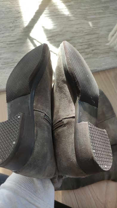 Piękny kozaki zamszowe szare róż. 39