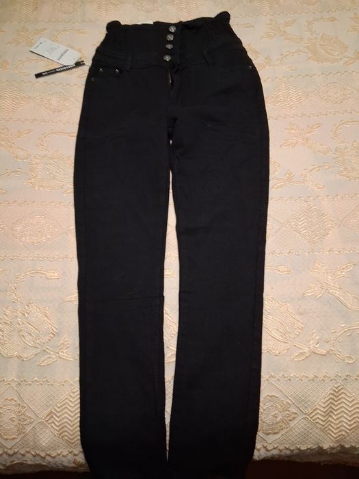 Calsa feminina  de sintura alta