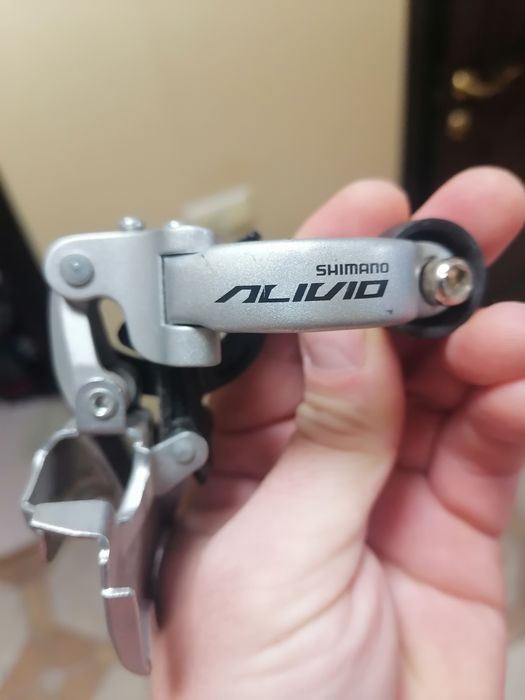 Передний переключатель shimano alivio
