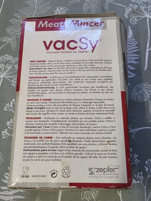 Ручна механічна м'ясорубка Zepter VacSy Meat Mincer (VGW-0042)