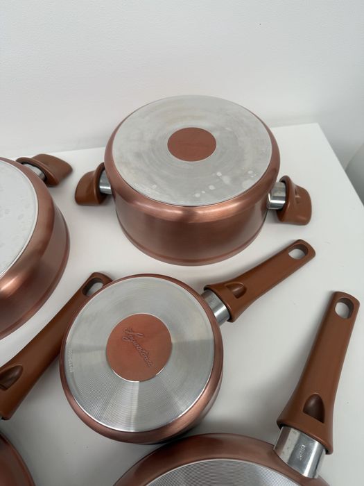 Lagostina zestaw garnków i patelni aluminium, wygląd miedzi