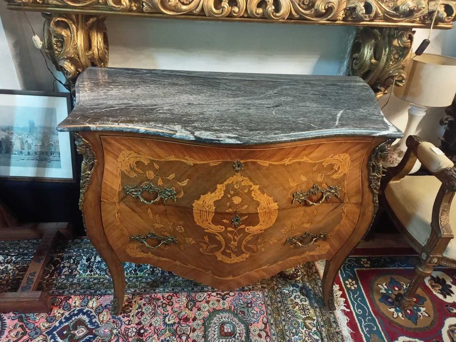 Cómoda Dona Maria Barriga 2