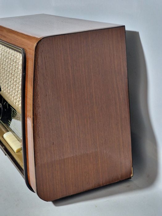 Rádio antigo reparado Telefunken
