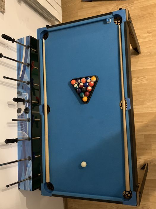 Stół bilardowy pilkarzyki