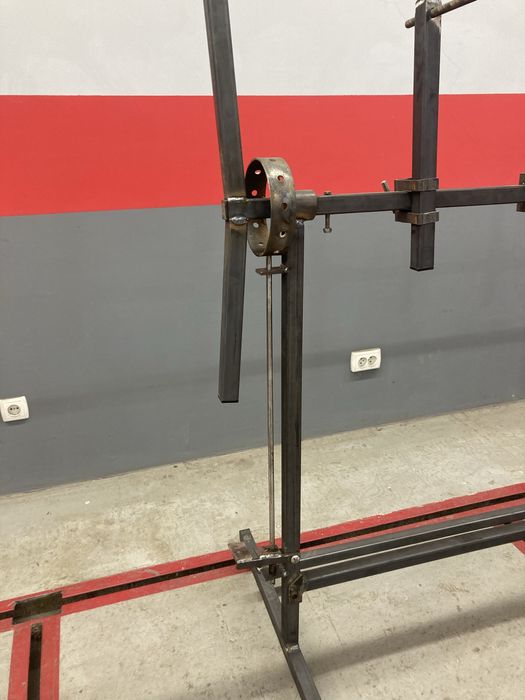 Стійка для окраса елементів