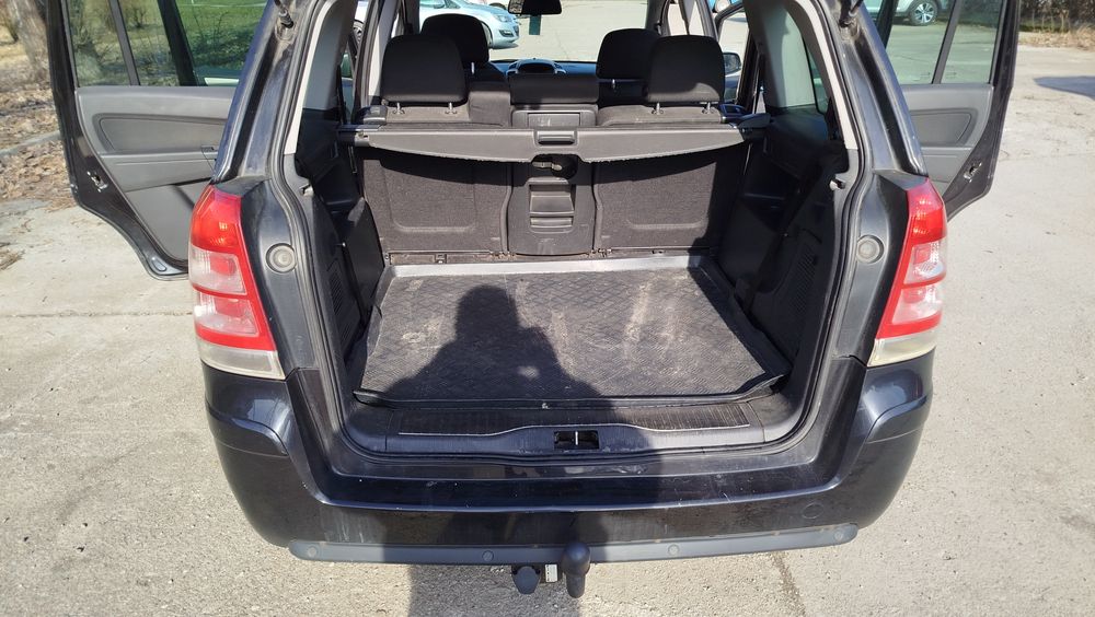 Opel Zafira B 1.7