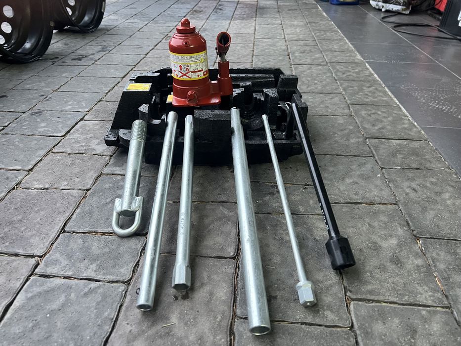 Домкрат,гідравлічний
